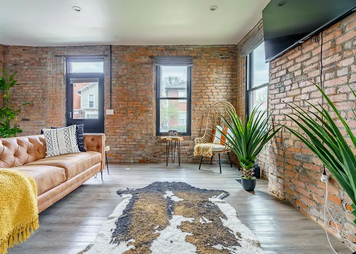 Jungle House Downtown - Modern Boutique Columbus