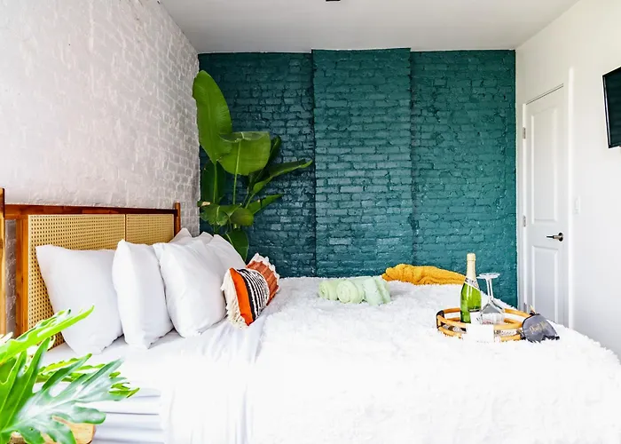 Jungle House Downtown - Modern Boutique Сasa de vacaciones *