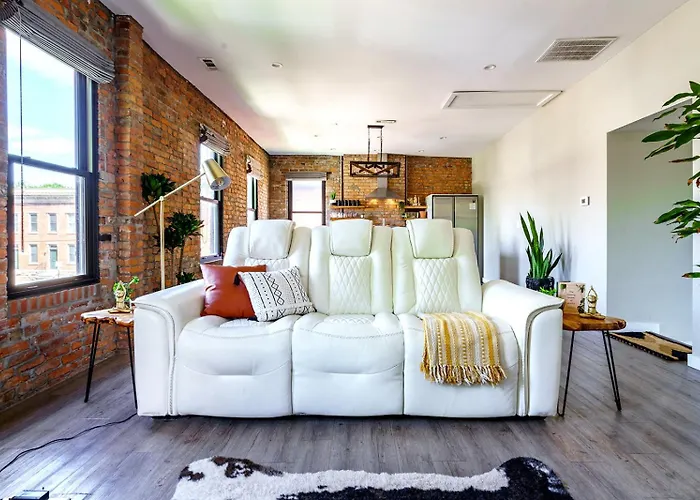 Jungle House Downtown - Modern Boutique Holiday home *