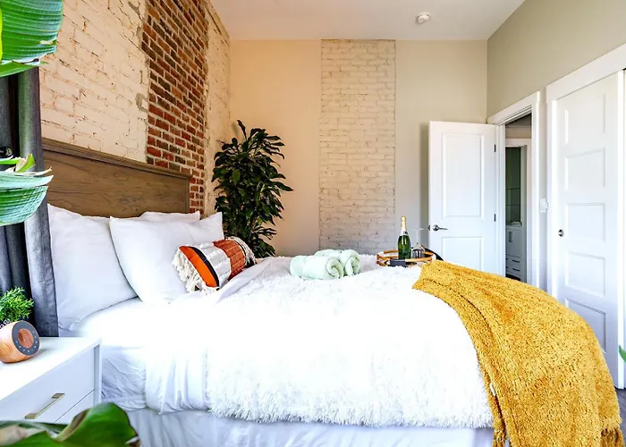 Jungle House Downtown - Modern Boutique Holiday home