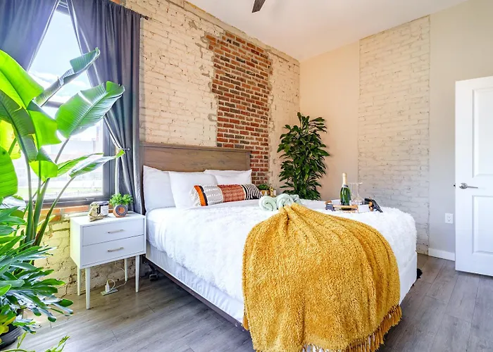 Jungle House Downtown - Modern Boutique Сasa de vacaciones Columbus