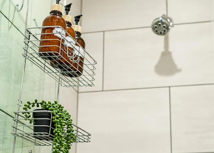 Jungle House Downtown - Modern Boutique Сasa de vacaciones *