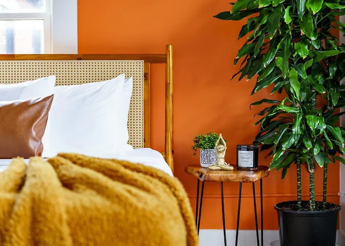 Jungle House Downtown - Modern Boutique *